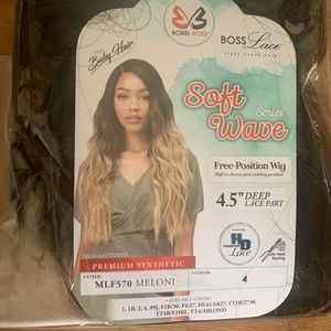 Bobbi Boss Meloni Wig in color 4